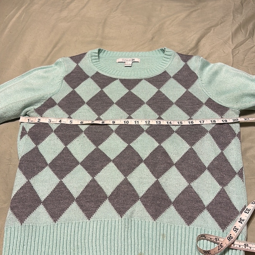 Sweater - Picture 2 of 4